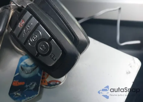 2019 Ford F-150 Lariat from USA, damaged, VIN 1FTFW1E19KFA81192